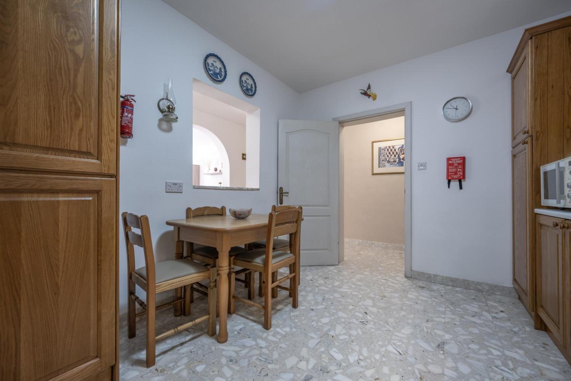 Spacious 3 Bedroom Apartment In The Heart Of St Julians Saint Julian's Exterior photo